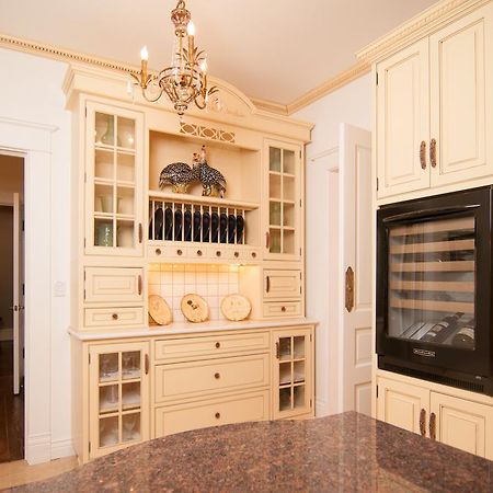 Greene Gables Inn White Hall エクステリア 写真