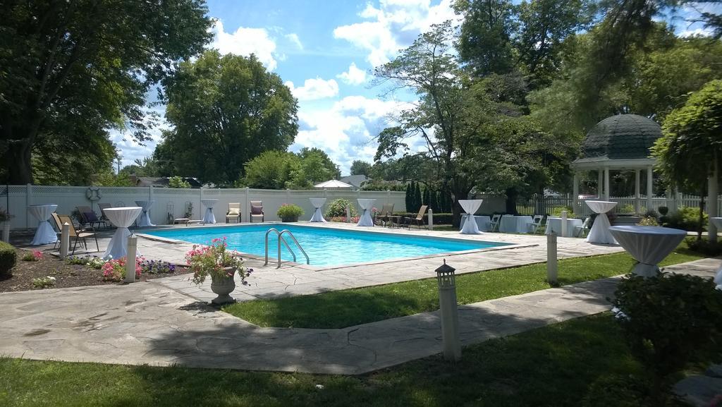 Greene Gables Inn White Hall エクステリア 写真